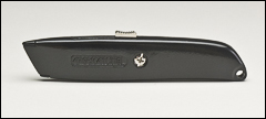 Interlocking design - Retractable blade utility knives